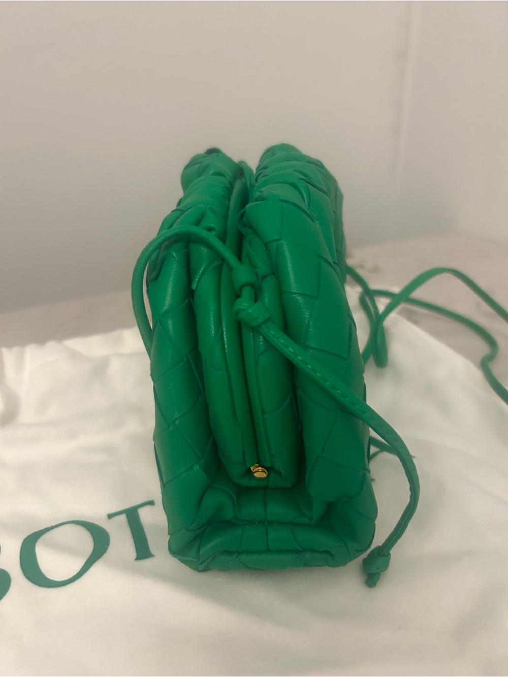 Bottega Veneta woven Intrecciato Pouch Crossbody Bag green New - Picture 4 of 10